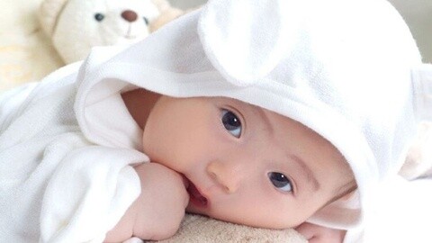 小儿疱疹性口腔炎的症状有哪些？